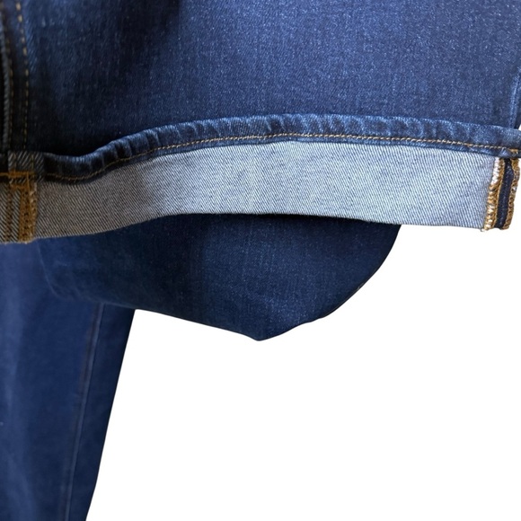 Vervet | Dark High Rise Cuffed Wide-Leg Jeans with Stretch | Sz 30 - Picture 6 of 11